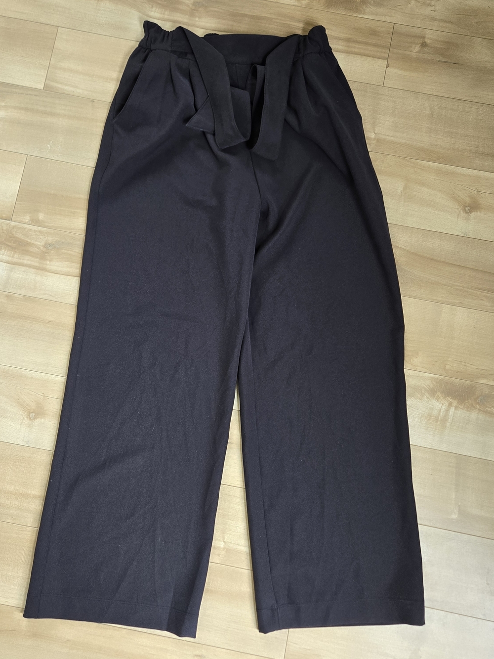 Lululemon Noir Pant Wide Leg High Rise Black Size 8 Work Travel